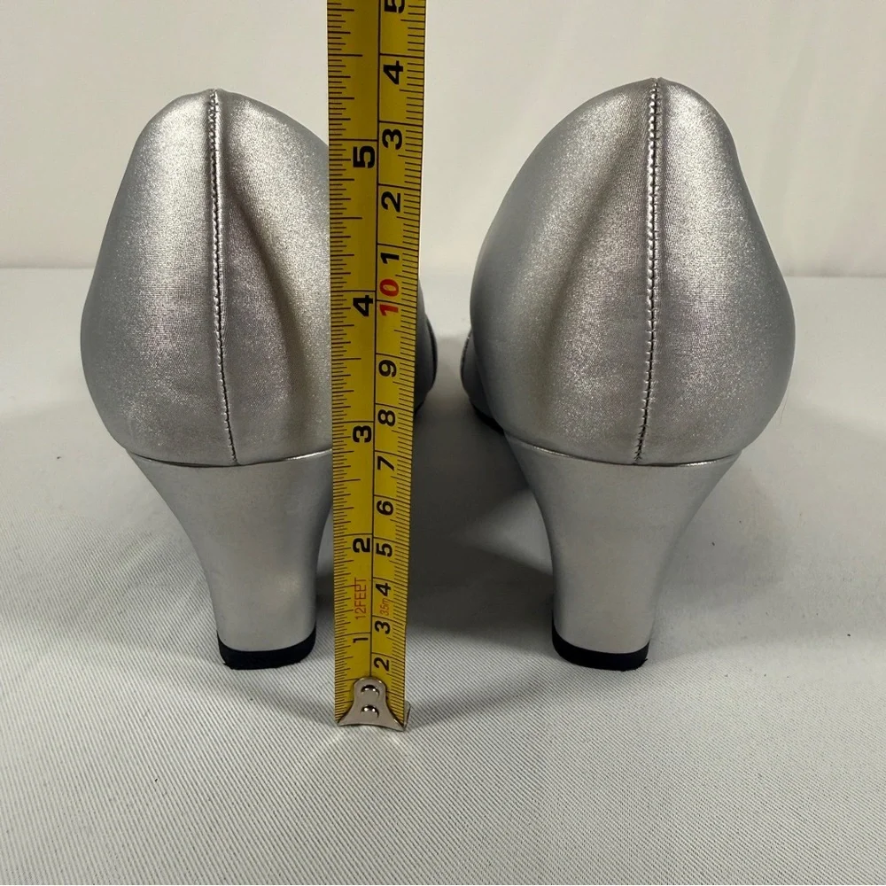 Easy Street Shimmering Silver Heels, size 11 WW, NWOT